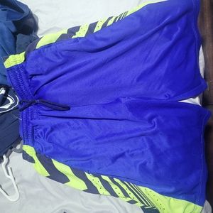 Large Nike Elite shorts